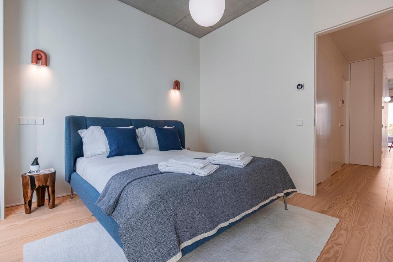 Deluxe 2Bdr Apartment W/ Patio By Lovelystay Lisbon Exterior photo